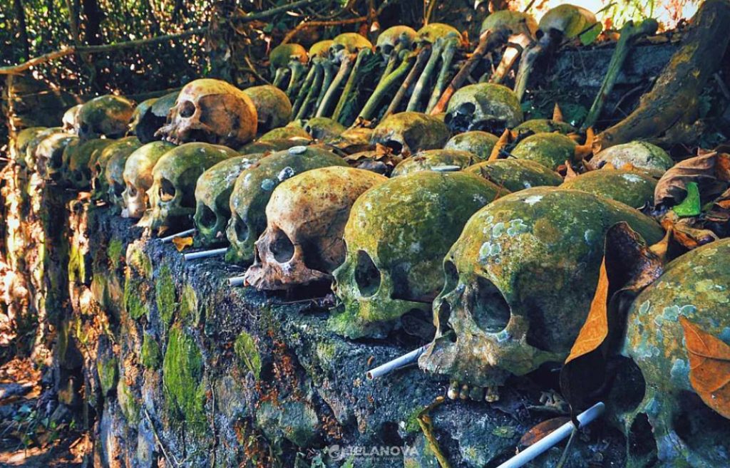 Pemakaman Unik Bali Aga Desa Trunyan