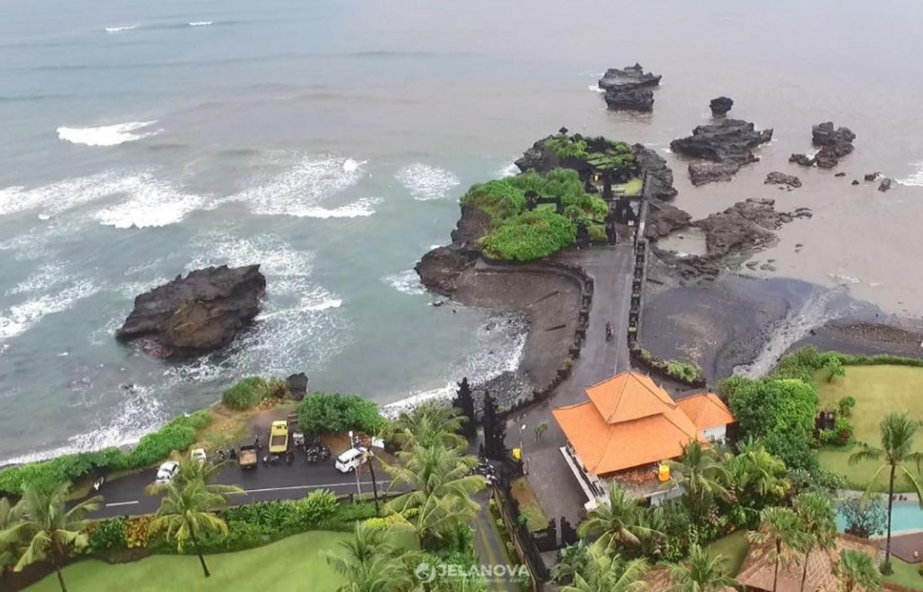 Pura Gede Luhur Batu Ngaus di Pantai Mengening 