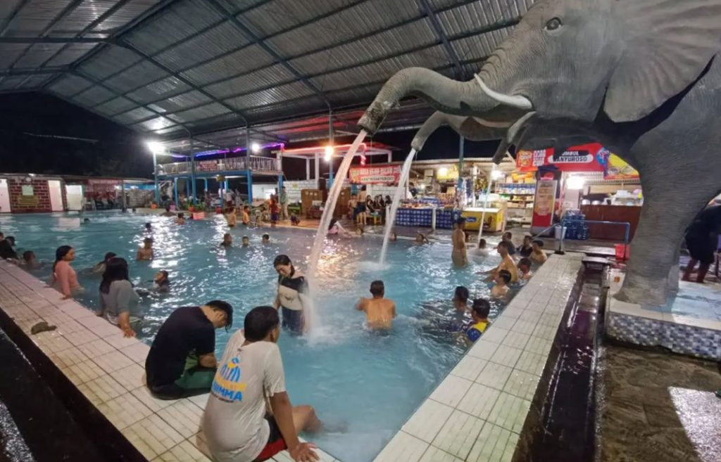 Area Kolam Bermain Anak Gajah Umbul Banyu Roso