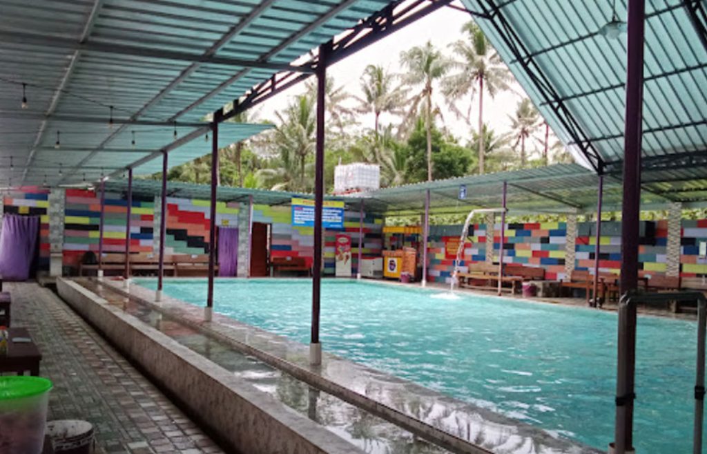 gambar kolam utama azzira tirta gemilang