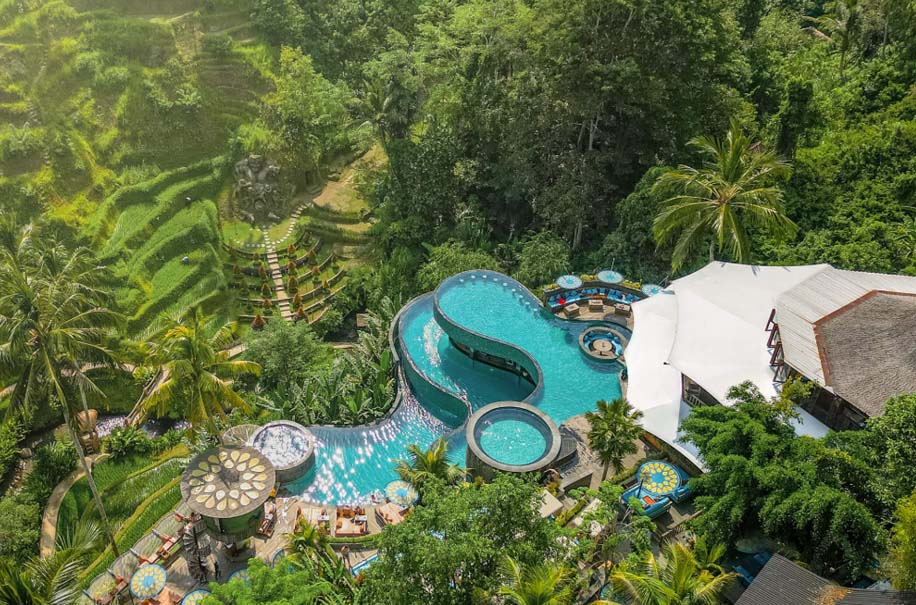 Kolam tiga tingkat Alas Harum Bali