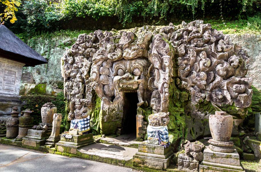 goa gajah di ubud